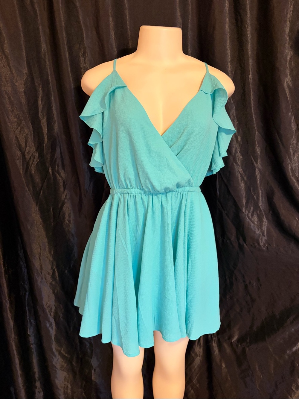 bebe Aqua Ruffle Cold-Shoulder Mini Dress